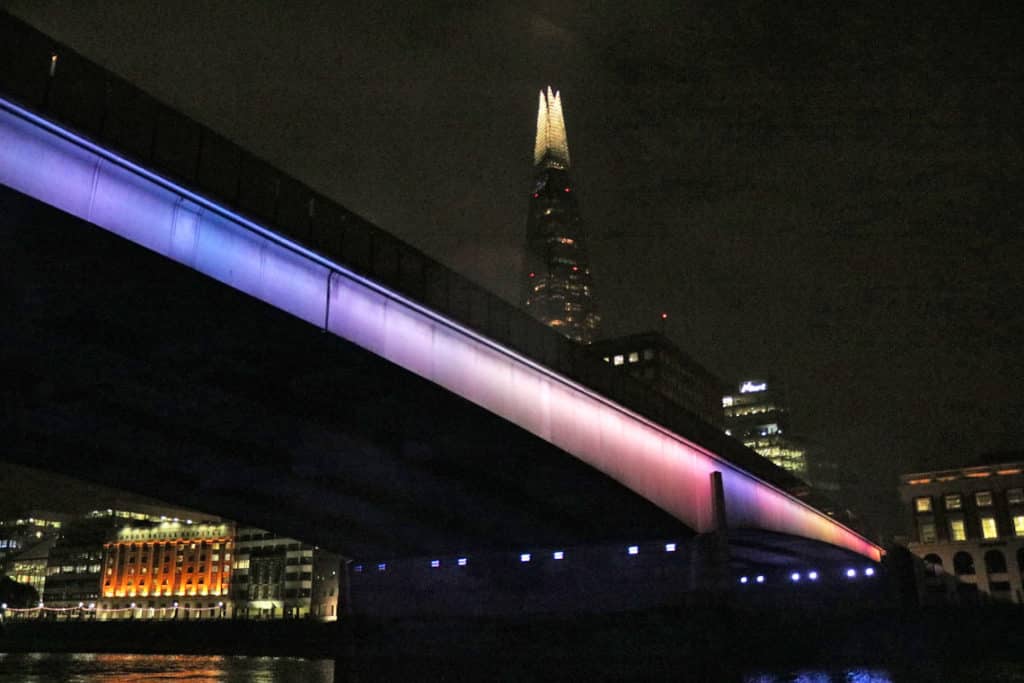 illuminated river cruise london